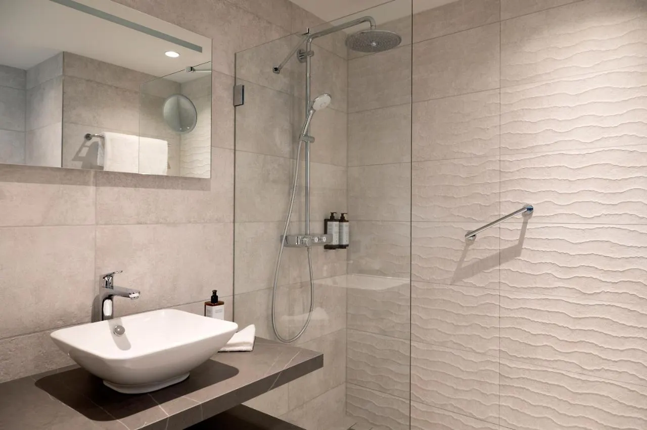 **** Отель Mercure Amsterdam North Station Нидерланды