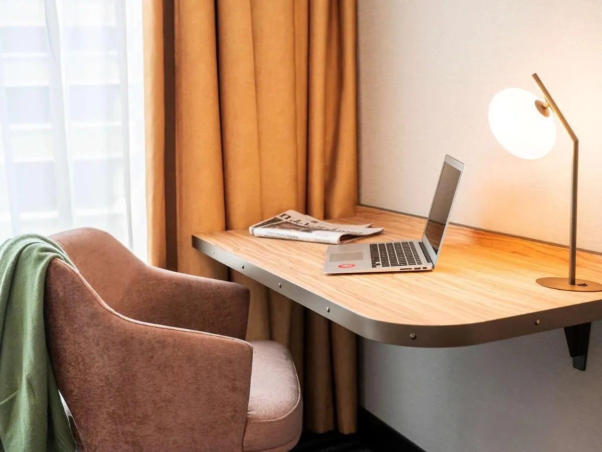 Отель Mercure Amsterdam North Station