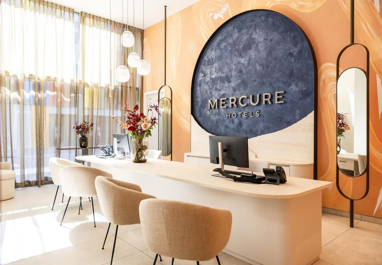 Mercure Amsterdam North Station 4*,