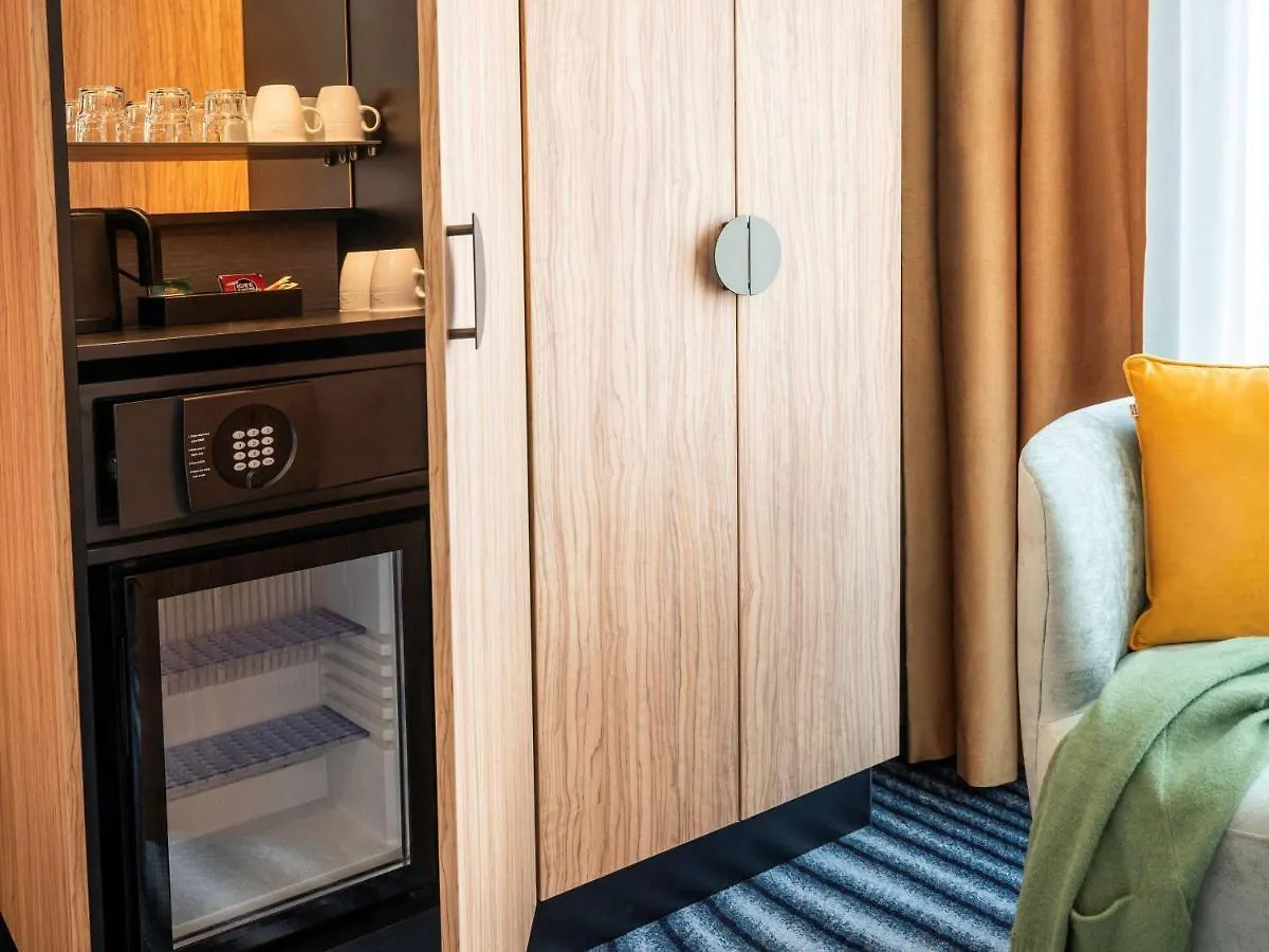 Mercure Amsterdam North Station Otel