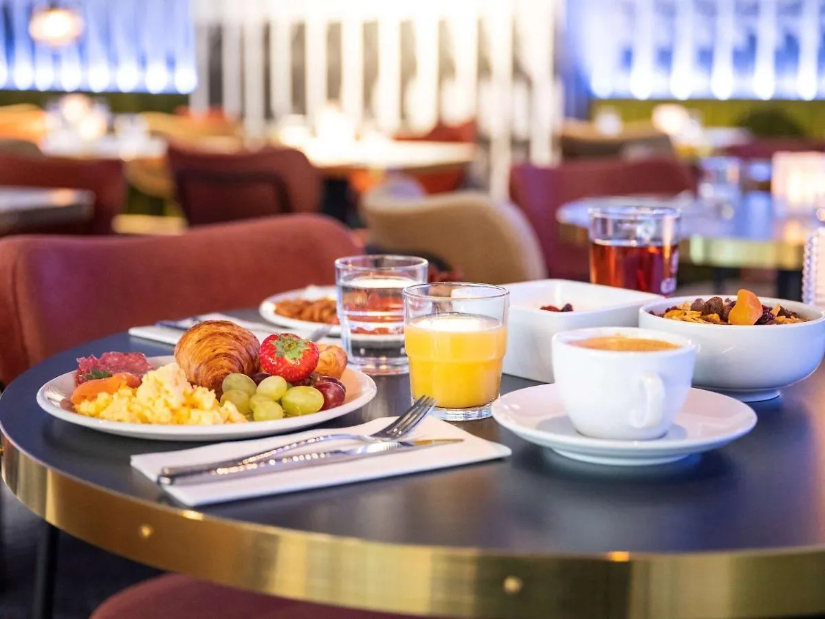 Mercure Amsterdam North Station Otel