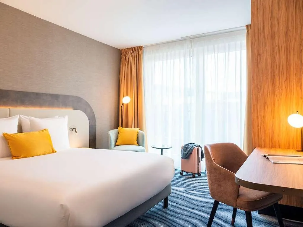 Mercure Amsterdam North Station מלון