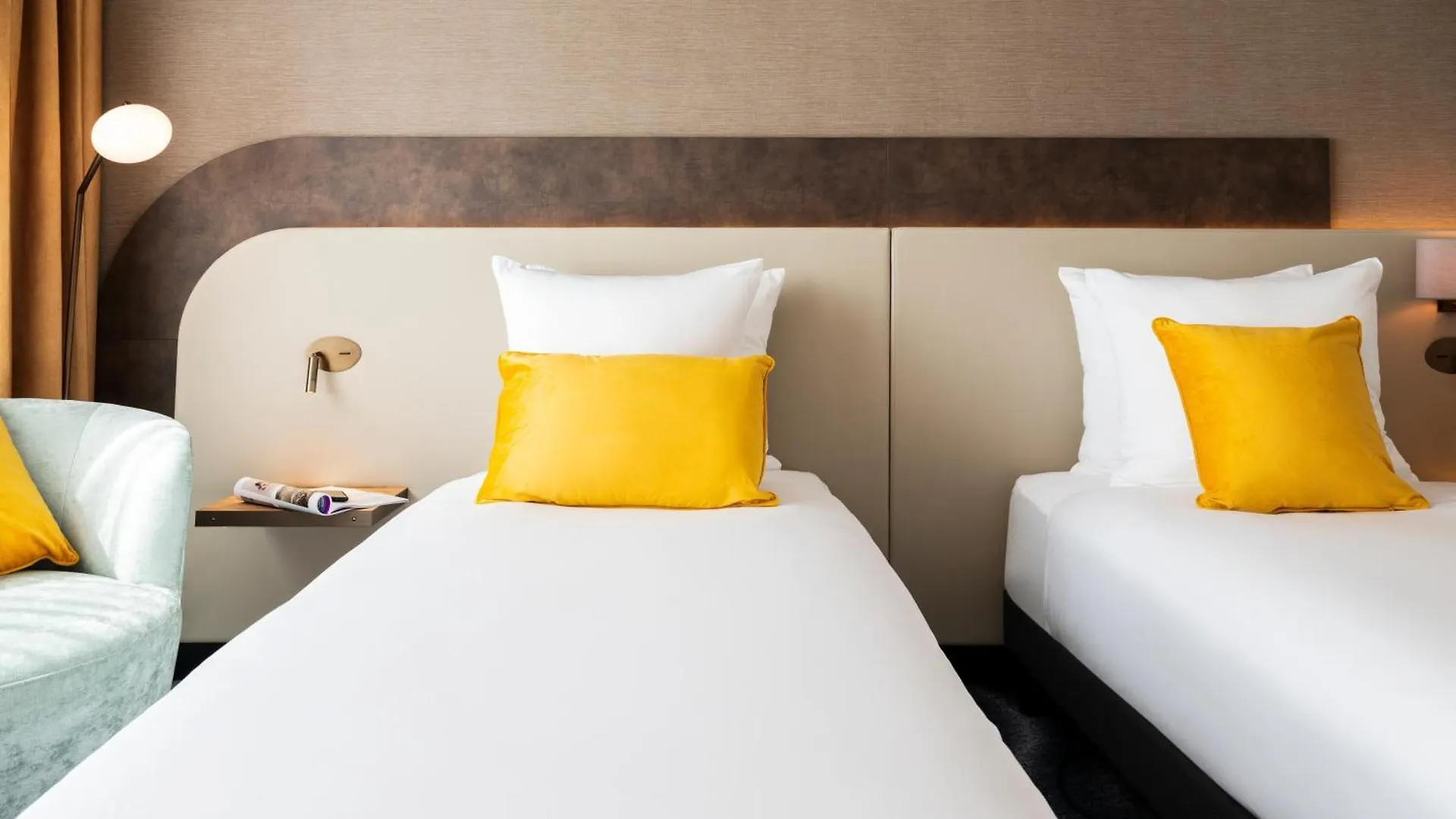 Mercure Amsterdam North Station 4*,  הולנד